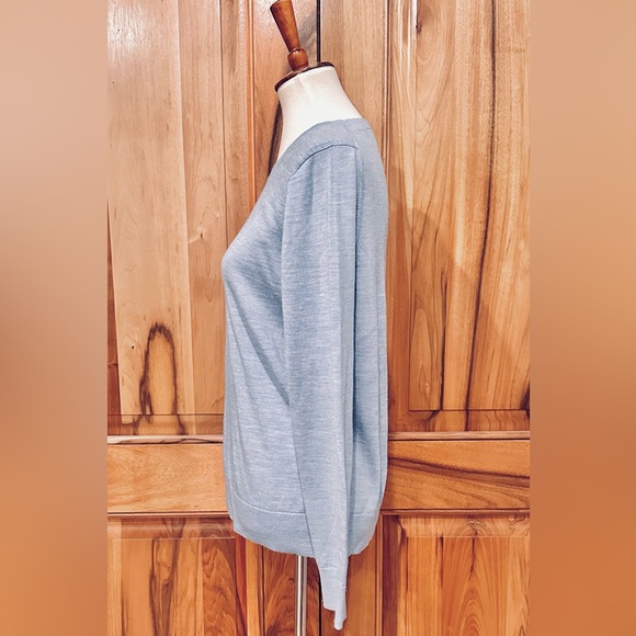 Banana Republic - Extra Fine Merino Wool - Super Soft Sky Blue Sweater - EUC - L - Picture 2 of 14